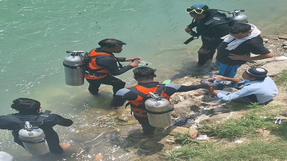 Dead bodies of two children found washed away in Bhakra in Kurukshetra, found trapped in bushes below canal