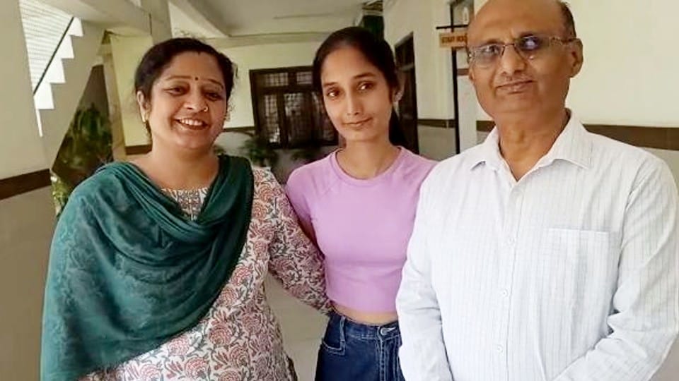 CBSE Class 12th 10th Result bareilly cbse school toppers