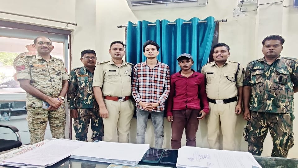 पुलिस की गिरफ्त में दो सटोरिए