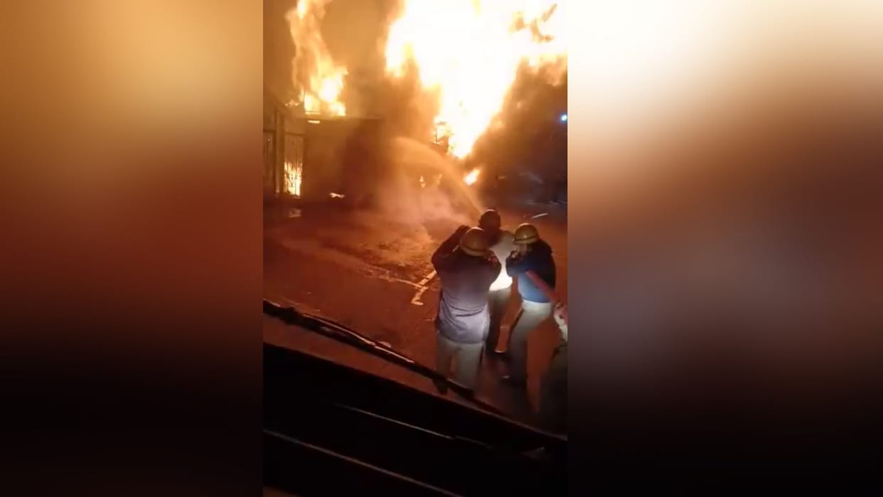 Fire breaks out at tyre shop in shimla Himachal Pradesh