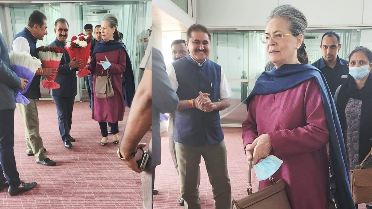 Sonia Gandhi arrives in Shimla will stay in Chharabra at Priyanka Gandhi Vadra residence