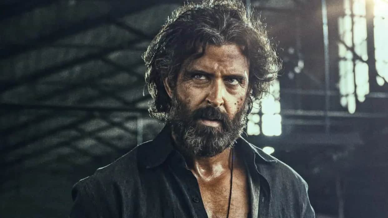 Hrithik Roshan Ask Question to Fans About his whacko Character In VIkram Vedha Mother Pinkie Roshan Reacts