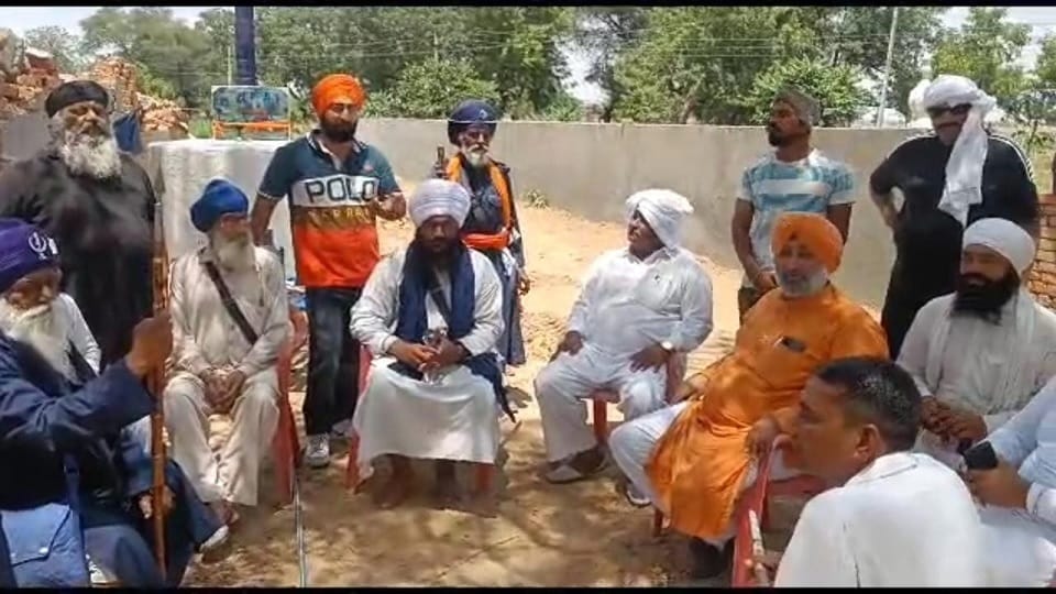 Controversy increased due to demolition of gurudwara in Fatehabad, fury in Sikh Sangat