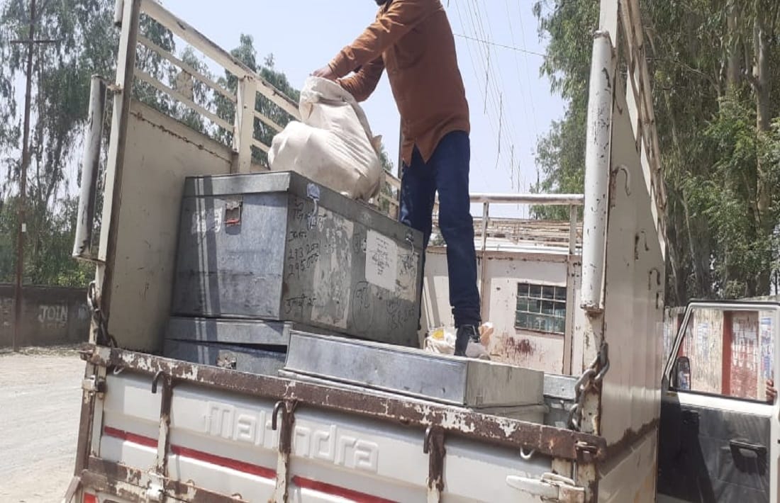 UP Nikay Chunav Parinam Candidates and supporters got angry when ballot box reached in pickup