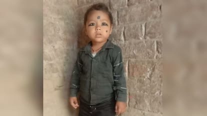 An innocent child going with grandmother in Motihari died on the spot after being hit by an unknown bus