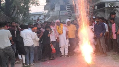 UP Nikay Chunav Result: आजमगढ़ में सरपट दौड़ी साइकिल, भाजपा को लगा तगड़ा झटका, जानिए सभी सीटों का हाल UP Nikay Chunav Result azamgarh samajwadai party BJP got big blow know all seats
