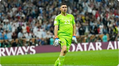 Emiliano Martinez: अर्जेंटीना के गोलकीपर मार्टिनेज कोलकाता आएंगे, करार पूरा, कार्यक्रम तय होना बाकी Argentina goalkeeper Emiliano Martinez will come to Kolkata, agreement completed, schedule to be decided
