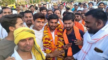 Hamirpur Nikay Chunav: निकायों में खूब खिला कमल, पंंक्चर हो गई साइकिल, सुमेरपुर में कांग्रेस फिर काबिज UP Nikay Chunav 2023 Hamirpur, BJP won most of the seats