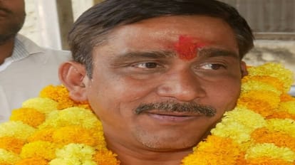 UP Nikay Chunav Result BJP candidate Shyam wins mirzapur nagar palika Congress wins in Chunar
