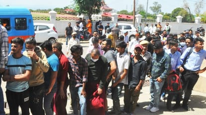 ipl 2023 in dharamshala match tickets price 1200 and 1500 rupee