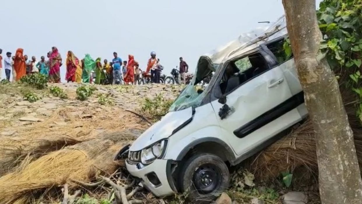 A speeding car crushed a woman and hanged on a tree 30 feet below in Supaul, one killed, four others injured