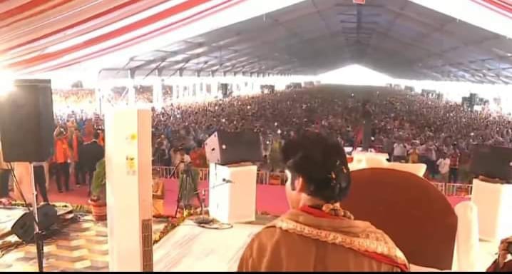 Dhirendra Shastri: Bageshwar Dham Baba arrived for reading Hanumant Katha, BJP leaders performed aarti
