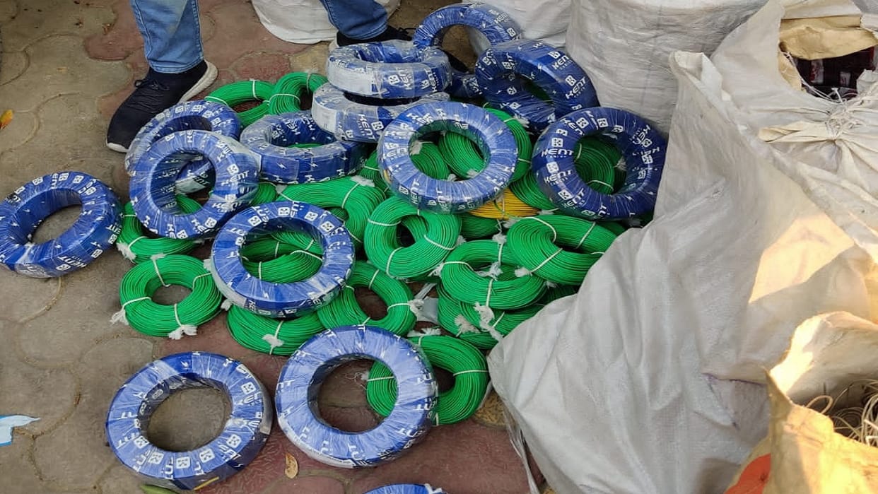 Counterfeit goods found in electric wire manufacturing company and police raid in Delhi