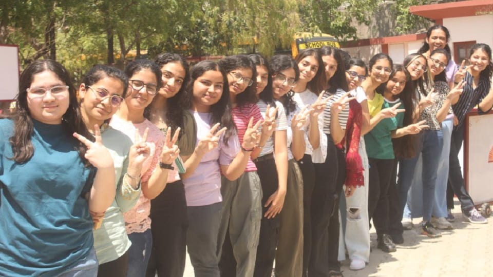 Students of Jammu-Kashmir and Ladakh dominated in Chandigarh region, daughters dominated