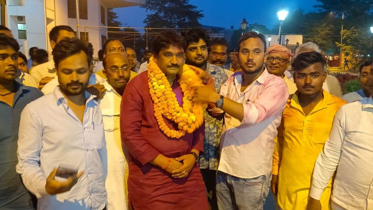 Chandraprakash Verma wins on Akbedkar nagar Palika seat in Ambedkarnagar.