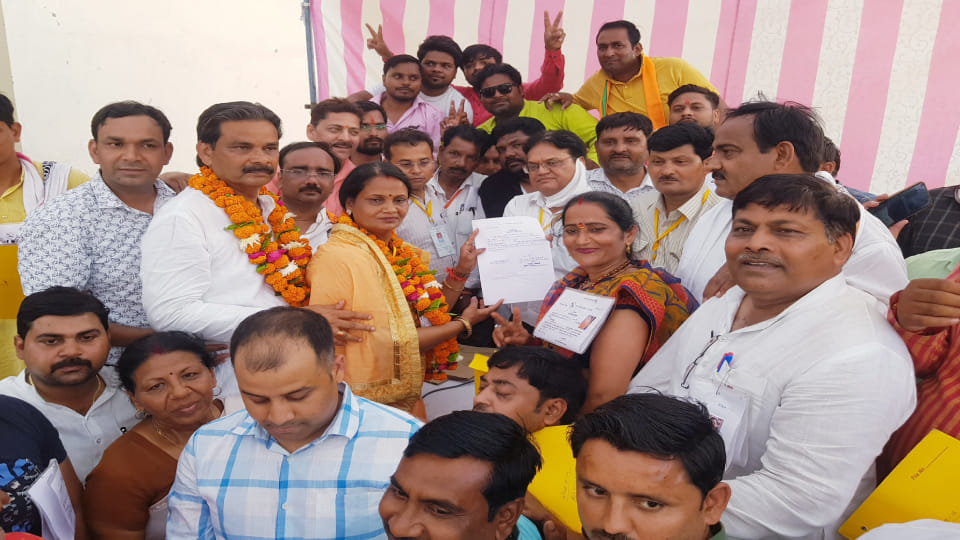 After ten years BJP has won municipality in Etah Sudha Gupta has been elected as president