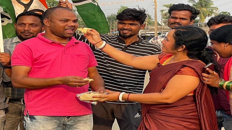 Congressmen celebrate by bursting firecrackers