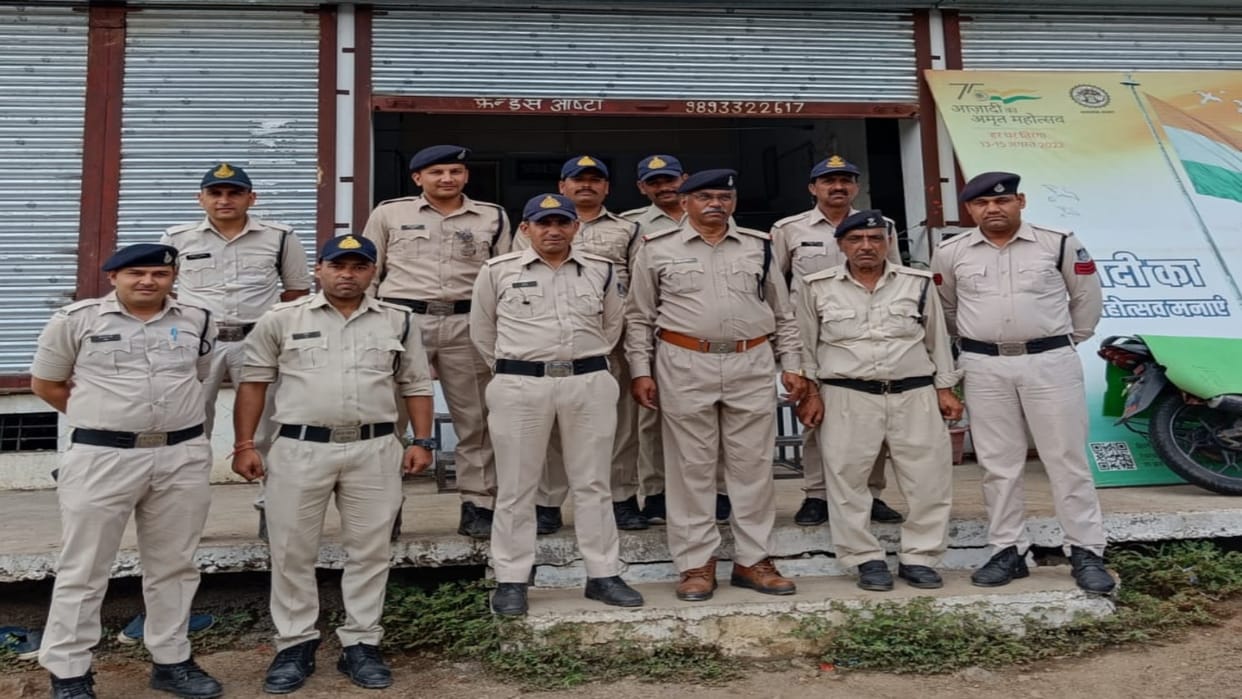 Sehore Crime Employee posted Bhopal Home Guard office cheated Rs 13 lakh in name of getting admitted police