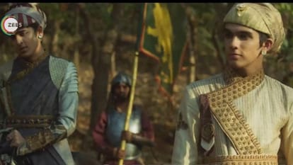TAJ Reign of Revenge Review second season of Series Naseeruddin Shah Make More Interesting story of heritage