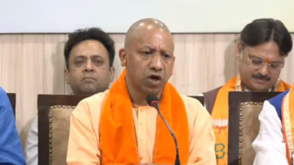 UP Nikay Chunav: Saffron hoisted on all 17 seats in UP, BJP lost in Meerut and Aligarh last time