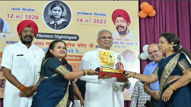 अंतर्राष्ट्रीय नर्सेस दिवस मना: CM भूपेश बोले- अपनों बच्चों की तरह सेवा करती हैं नर्स, मां के बाद दूसरा स्थान