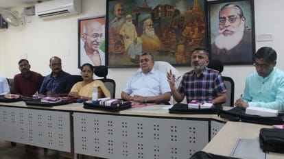 Kashi Vidyapith opens job doors for unemployed youth campus placement will be held for 4500 posts
