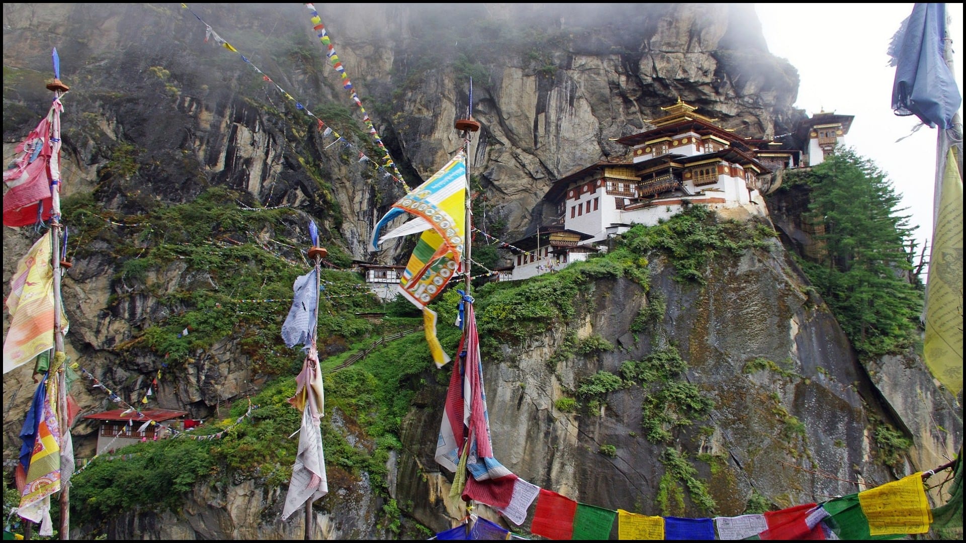 Visit Bhutan This Summer Holidays Know Full Travel Details Here in Hindi