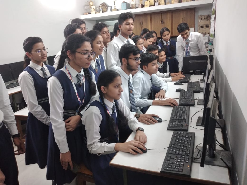 ICSE Result Meritorious students of Varanasi touched  sky of marks in examination