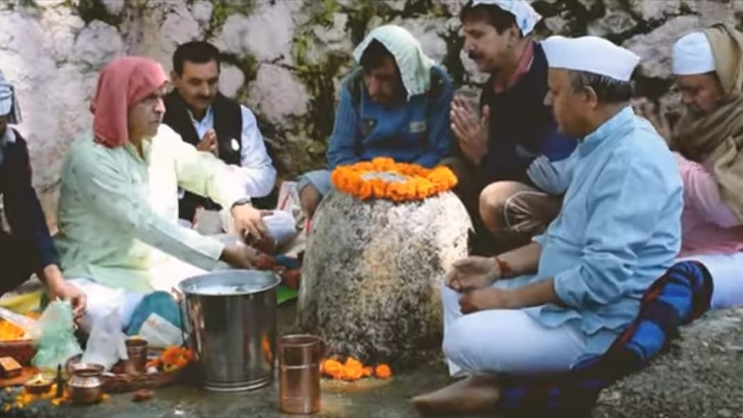 Jammu Kashmir: After 30 years of turmoil Construction work on Yatri Niwas in pulwama Nowdal Tral begins