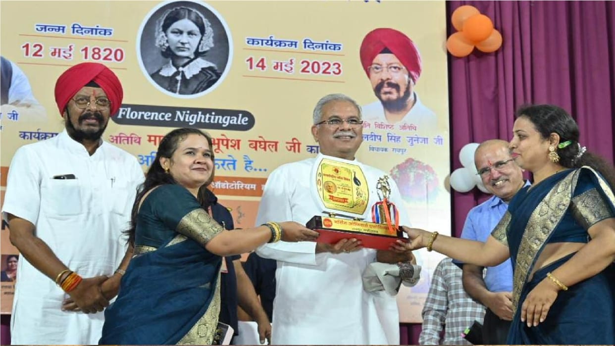 International Nurses Day celebrated in CM Pandit Jawaharlal Nehru Medical College raipur