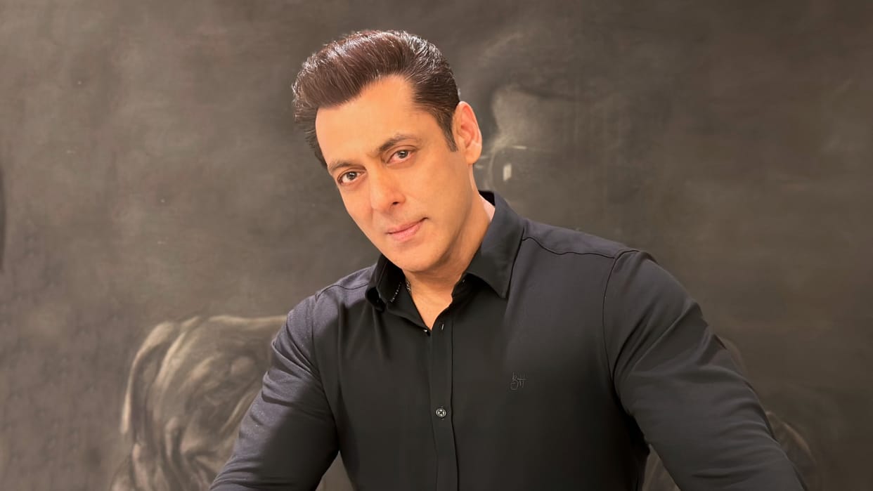Salman Khan Tiger 3 Actor rejects marriage proposal saying My days of getting married over Mentioned SRK name