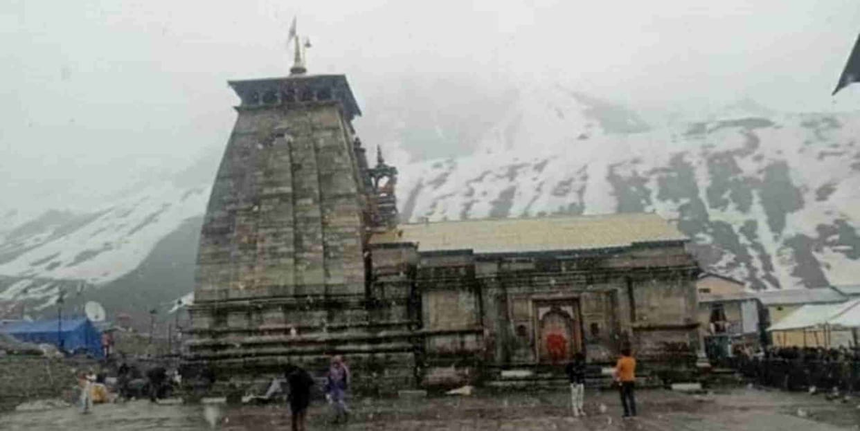 Uttarakhand Weather News Update Snowfall in kedarnath CharDham yatra 2023 Badrinath Watch Photos