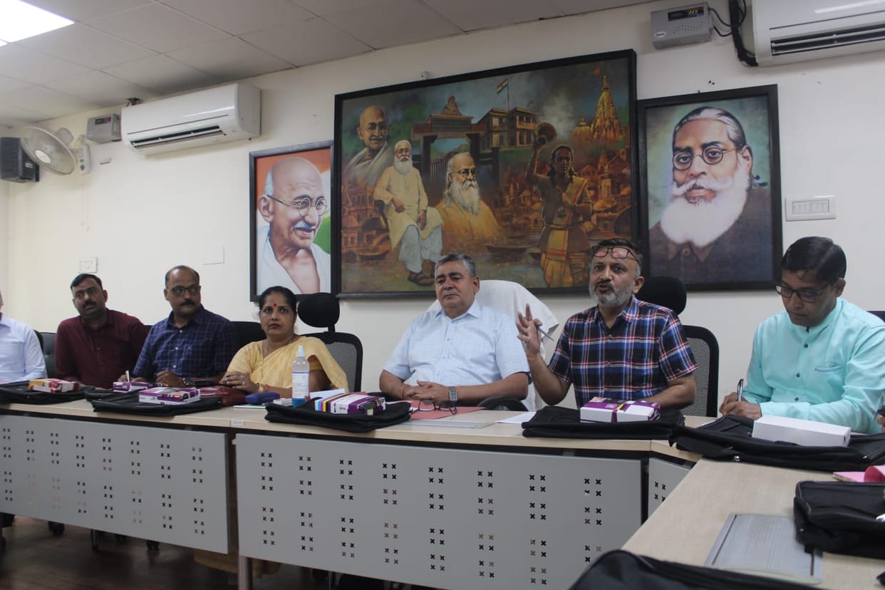 Kashi Vidyapith opens job doors for unemployed youth campus placement will be held for 4500 posts
