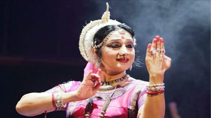 नृत्य यात्रा ओडिसी: गीत गोविंद के भावों व केलुचरण महापात्र की साधना का संगम, चैतन्य महाप्रभु से मिली संजीवनी Indian Classical Dance blog series by Maya Kulshreashtha Odissi