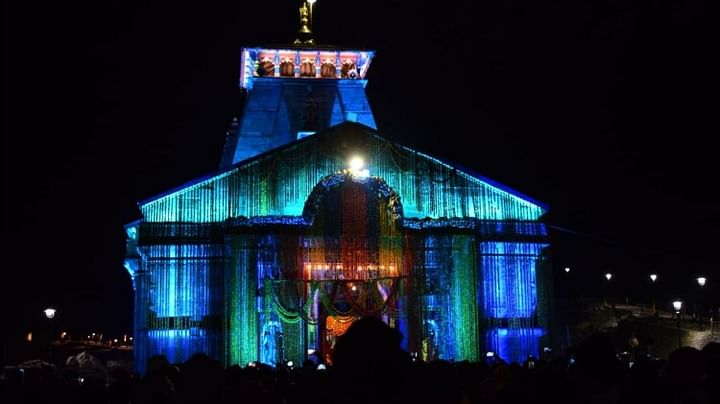 Char Dham Yatra 2023 Kedarnath temple shining with colorful lights at night Huge crowd of devotees Photos