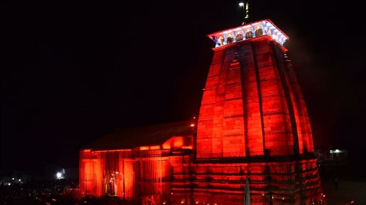 Char Dham Yatra 2023 Kedarnath temple shining with colorful lights at night Huge crowd of devotees Photos
