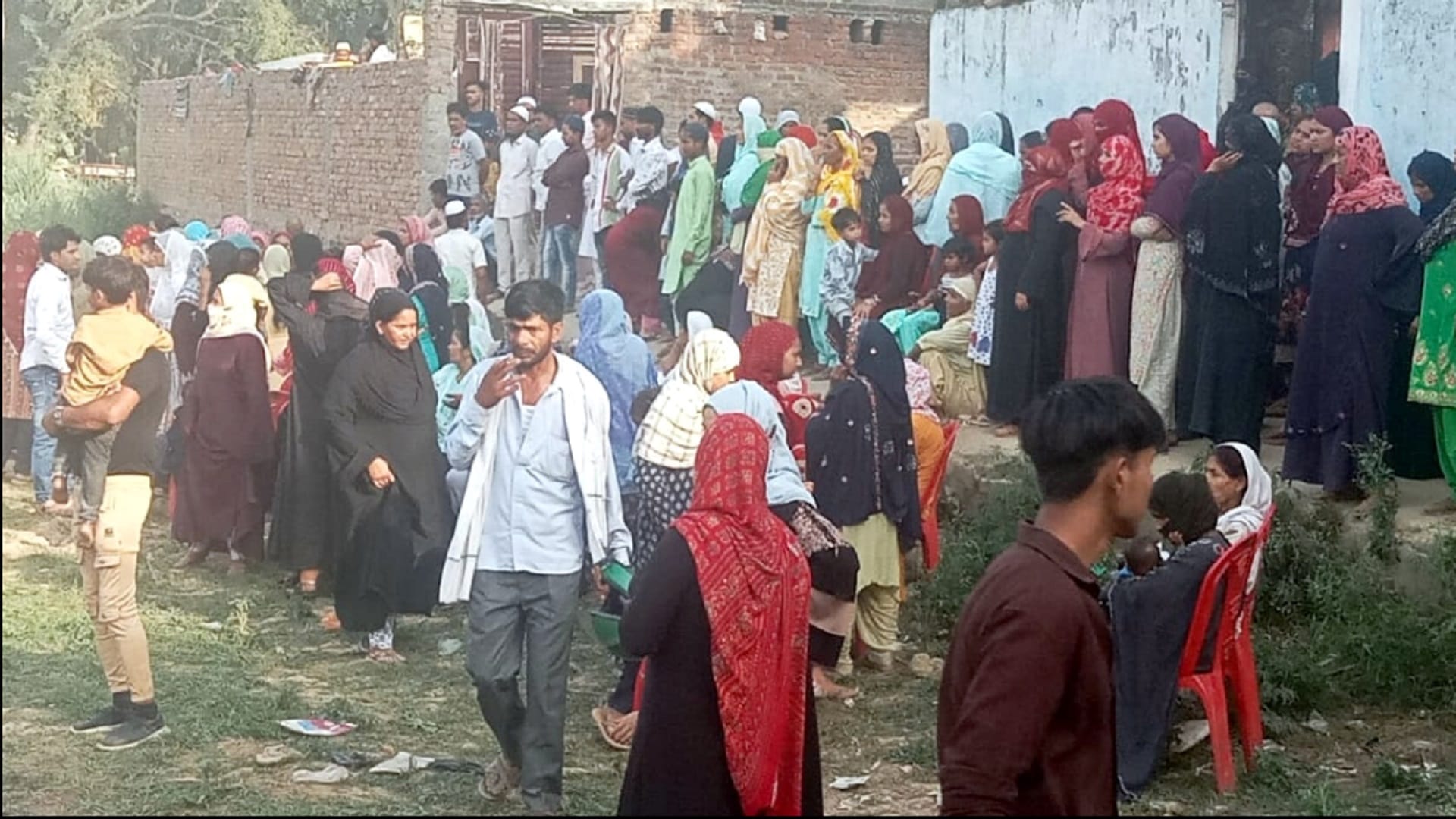 Bijnor: cremated in a sad atmosphere after the death of three brothers in road accident