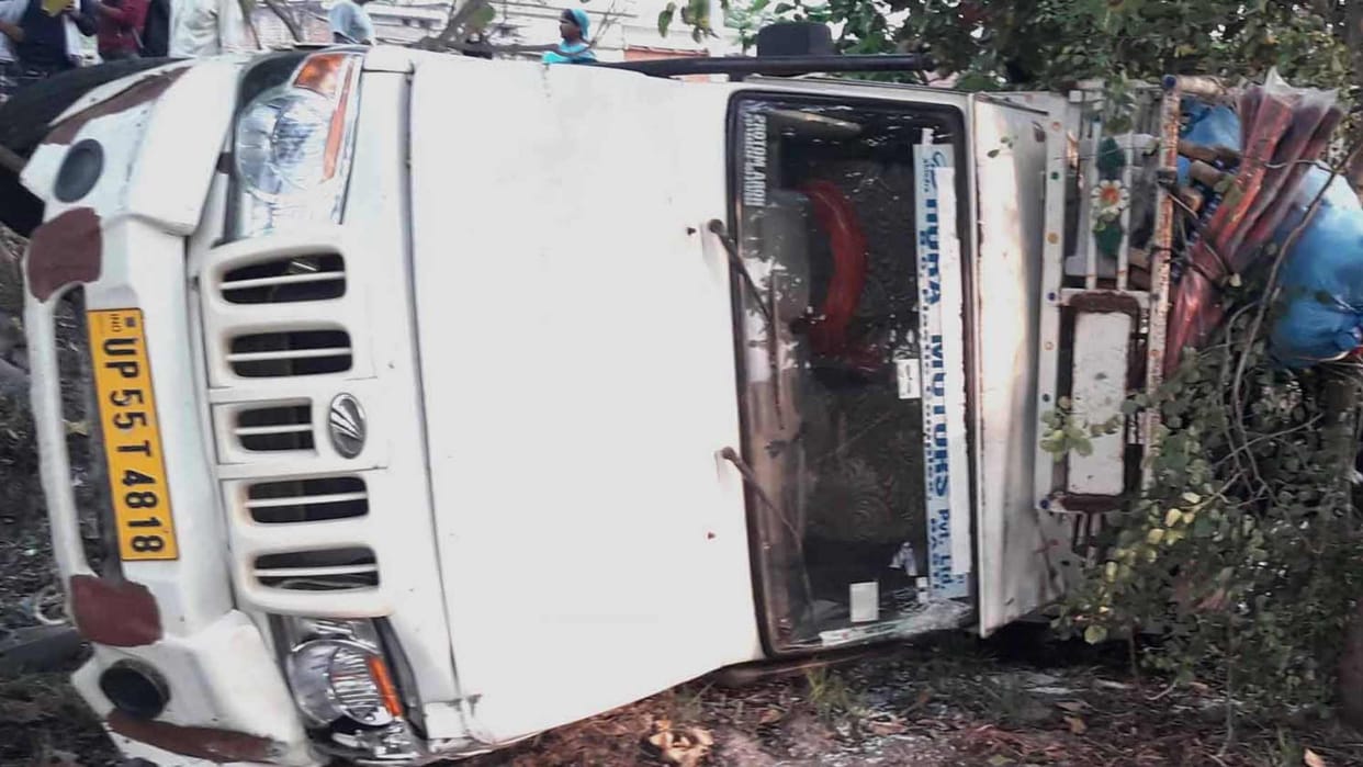 Pickup of passengers returning from Bahraich fair overturned one killed seven injured