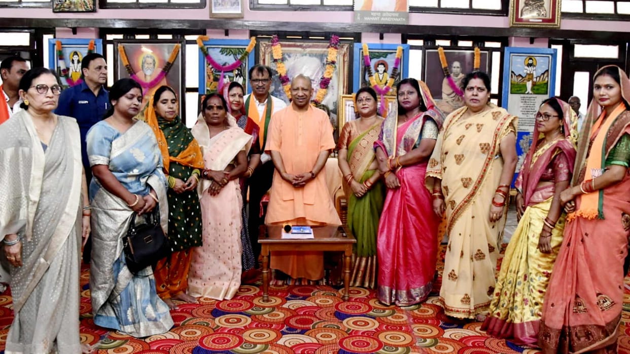 CM Yogi spoke to all newly elected mayors of the state