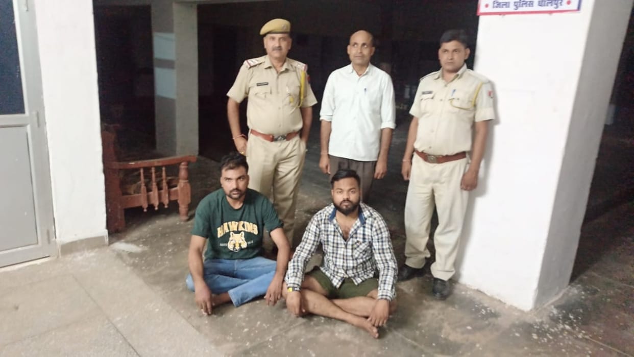 Dholpur Five thousand prize dacoit Jamura and two thousand prize Ramavatar arrested