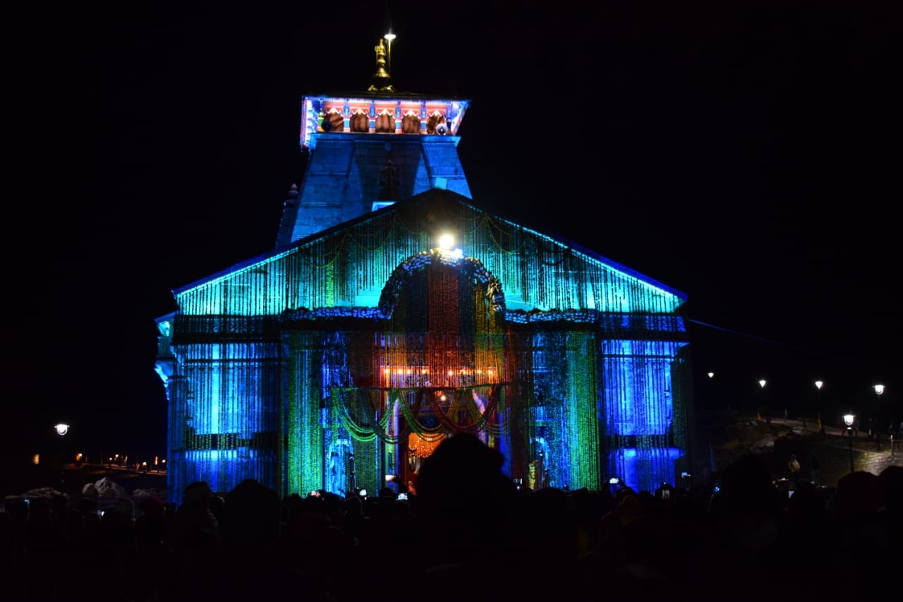 Char Dham Yatra 2023 Kedarnath temple shining with colorful lights at night Huge crowd of devotees Photos