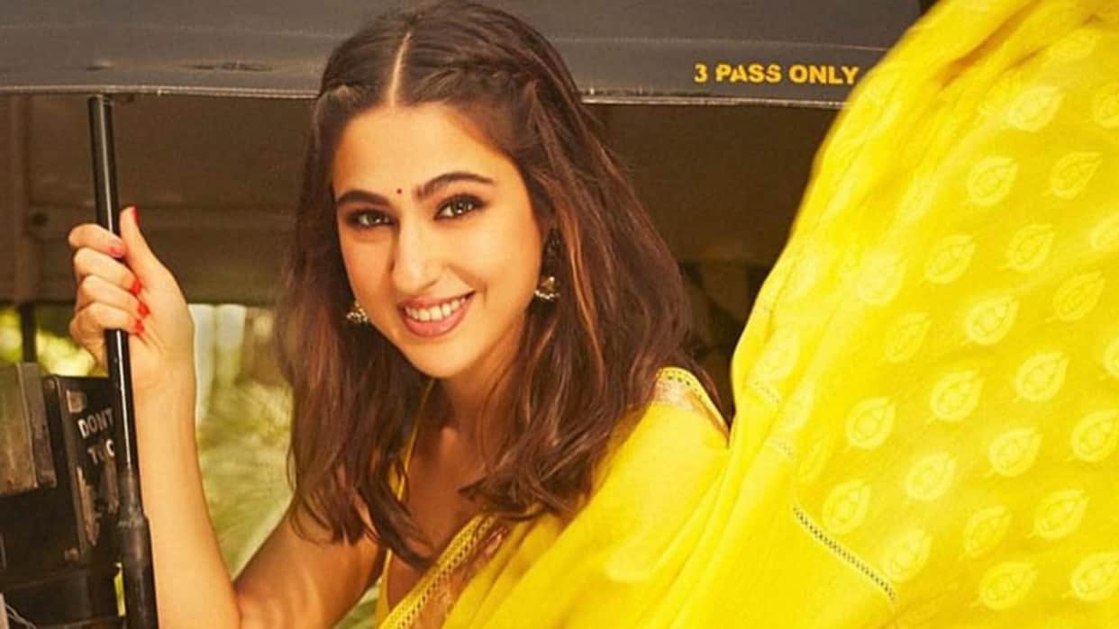 Zara Hatke Zara Bachke Vicky Kaushal Sara Ali Khan on Expensive Towel Got Angry also Called Herself Cheap