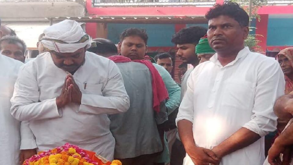 Mother of newly elected Nagar Panchayat president passed away in Bhaluani Deoria