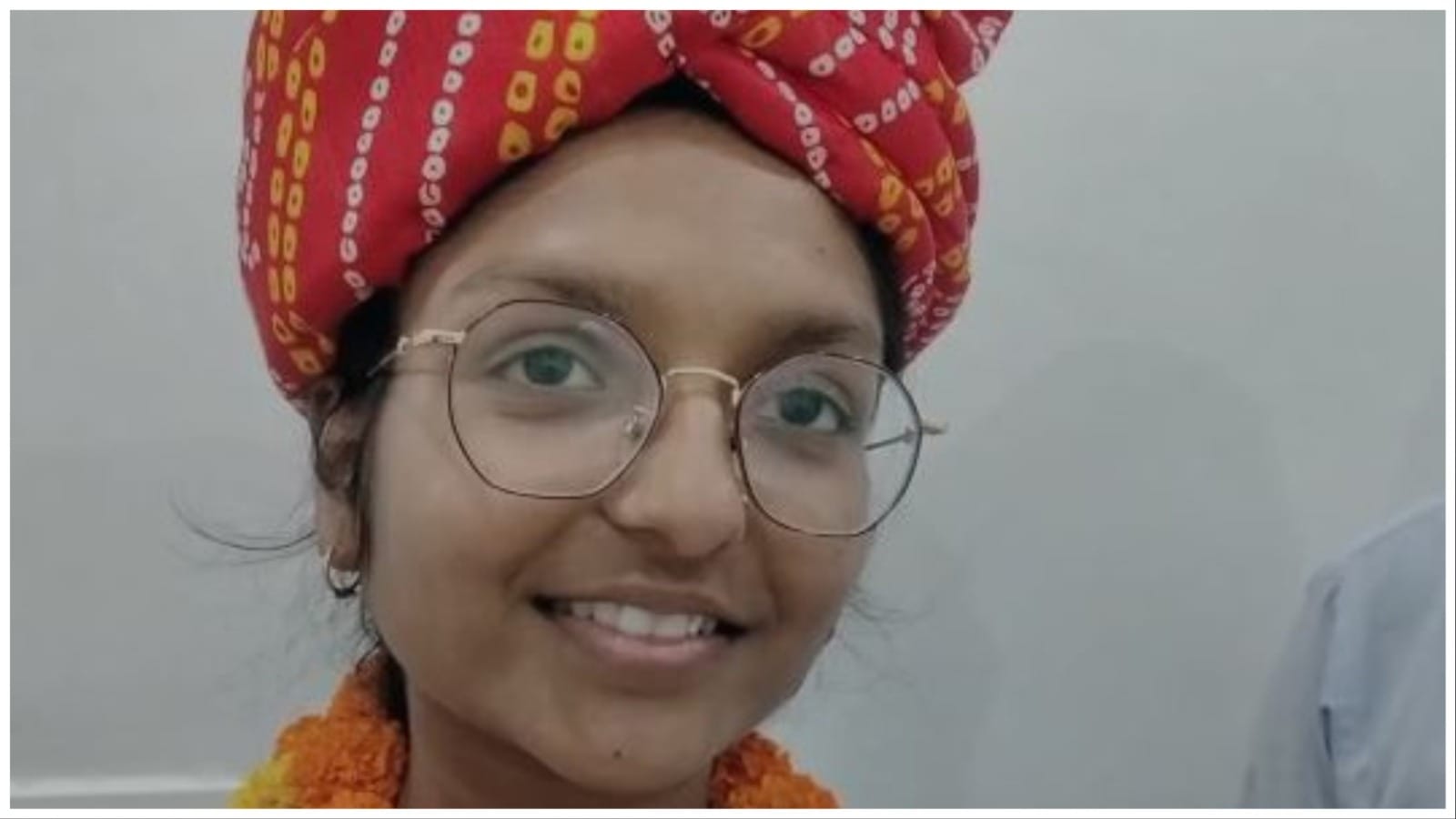 Nancy, daughter of Shopkeeper became Haryana Board 12th topper, success story of 12th Topper of Haryana
