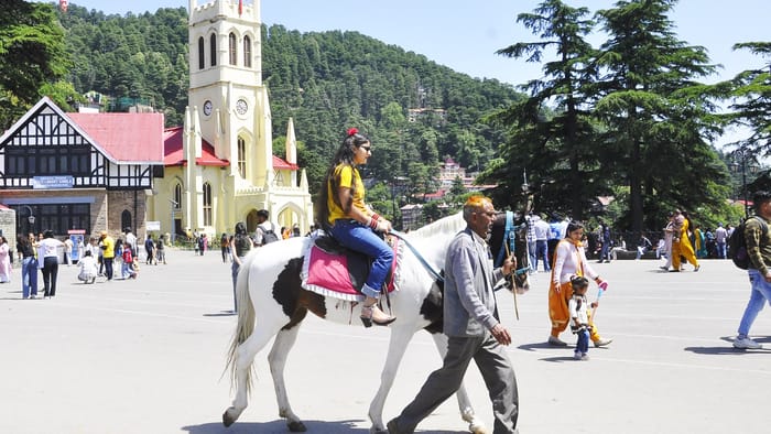 Hit by double tax: Tourists start canceling their bookings in Himachal.