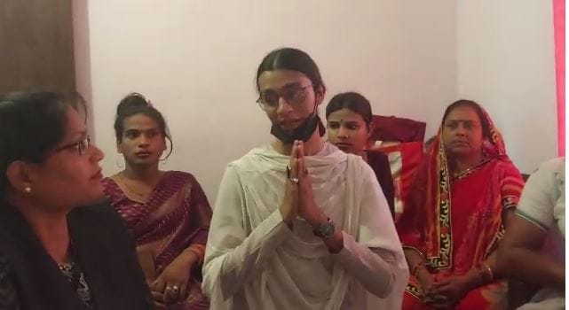 Kinnar Samaj came forward to get justice for Akanksha Dubey demanding punishment for Samar Singh