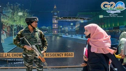 जी 20 बैठक: घाटी में अल्पसंख्यक समुदाय वाले इलाकों में बढ़ाई सुरक्षा, श्रीनगर व आसपास के इलाकों में सेना तैनात G20: Security increased in areas with minority communities in the Valley