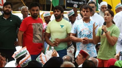 Wrestlers Protest Adhir Ranjan and Udit Raj met wrestlers and Memorandum submitted to President