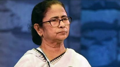 West Bengal: 'स्वतंत्रता दिवस पर PM मोदी का संबोधन लाल किले की प्राचीर से उनका आखिरी भाषण होगा', ममता का दावा Mamata banerjee Claims PM Modi address on Independence Day will be his last speech from ramparts of Red Fort
