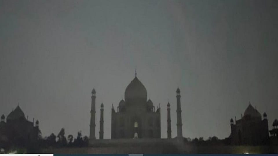 Security of Taj Mahal at night with the help of torch in agra